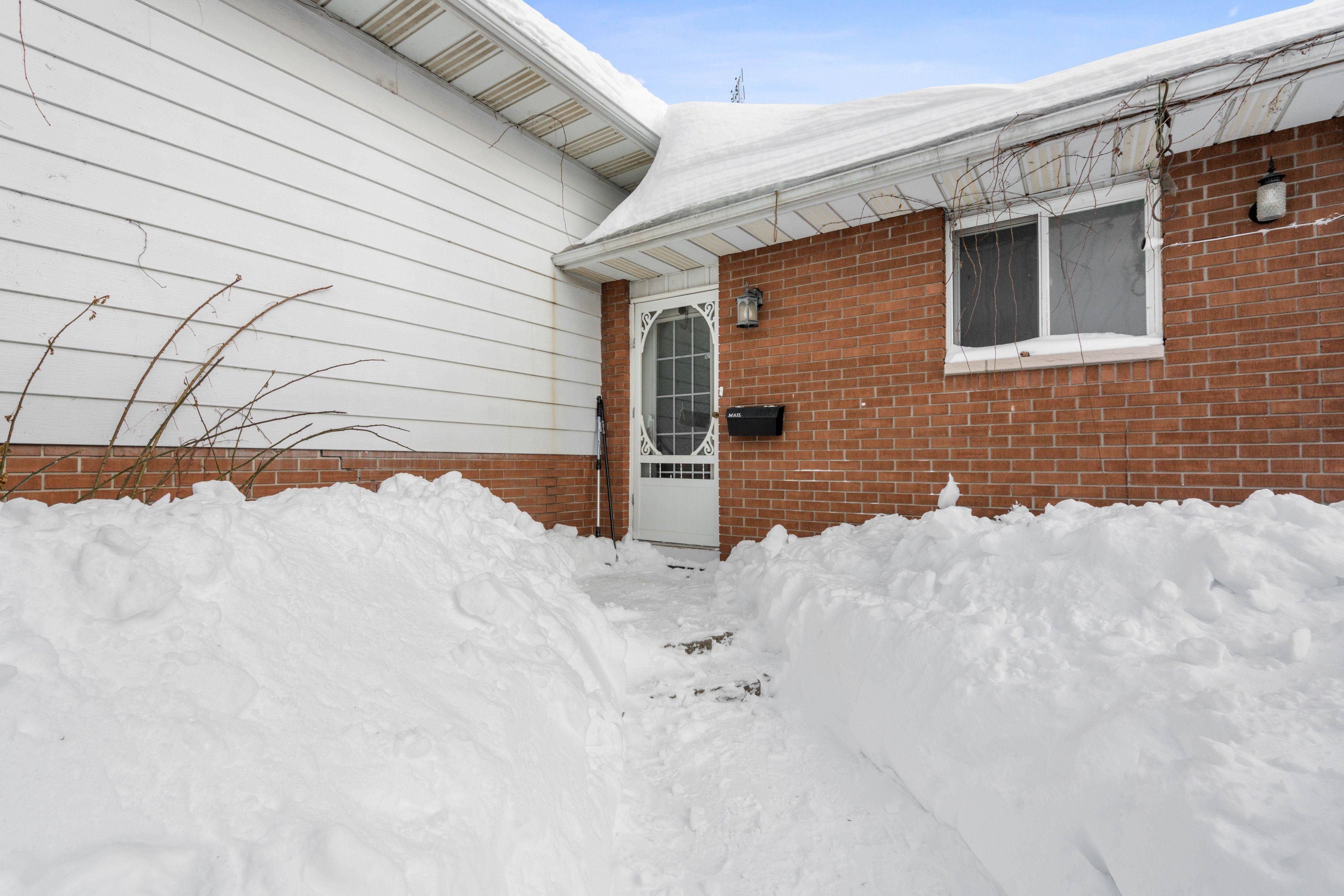 Smiths Falls, ON K7A 4W3,69 Vincent ST