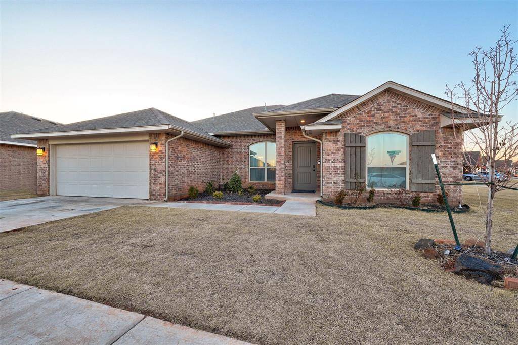 Edmond, OK 73012,18233 Sunny Stone Lane