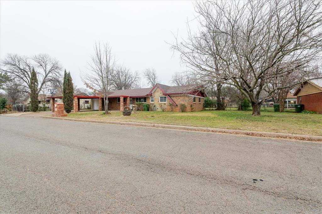 Mineral Wells, TX 76067,1703 SE 22nd Avenue