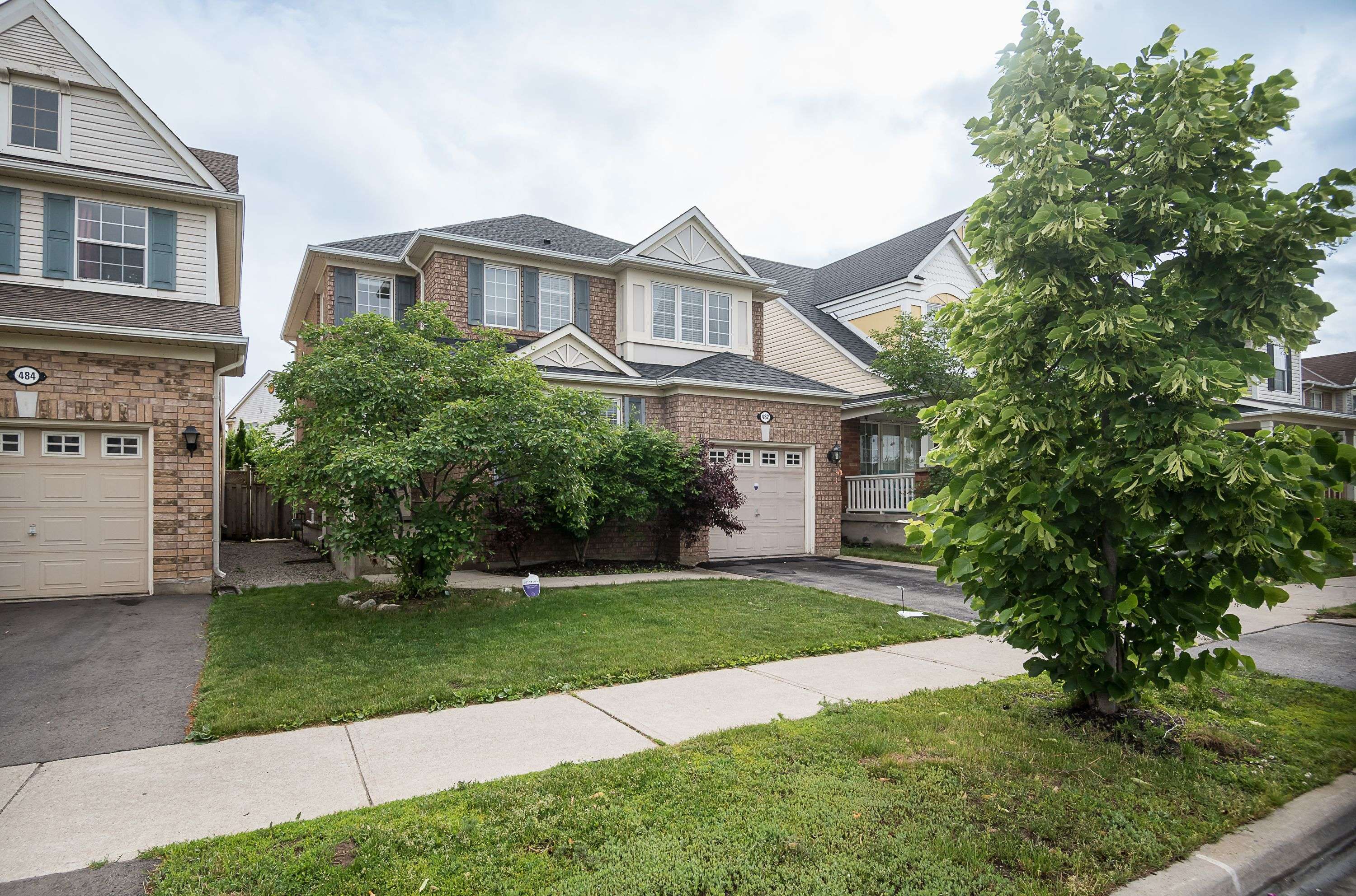 Milton, ON L9T 5K1,482 Trudeau DR