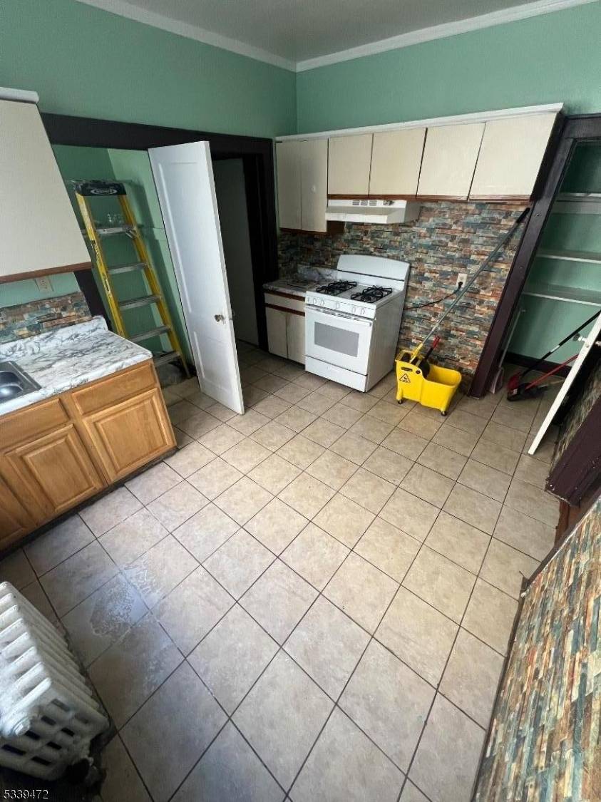 Irvington Twp., NJ 07111,125 Mill Rd #1
