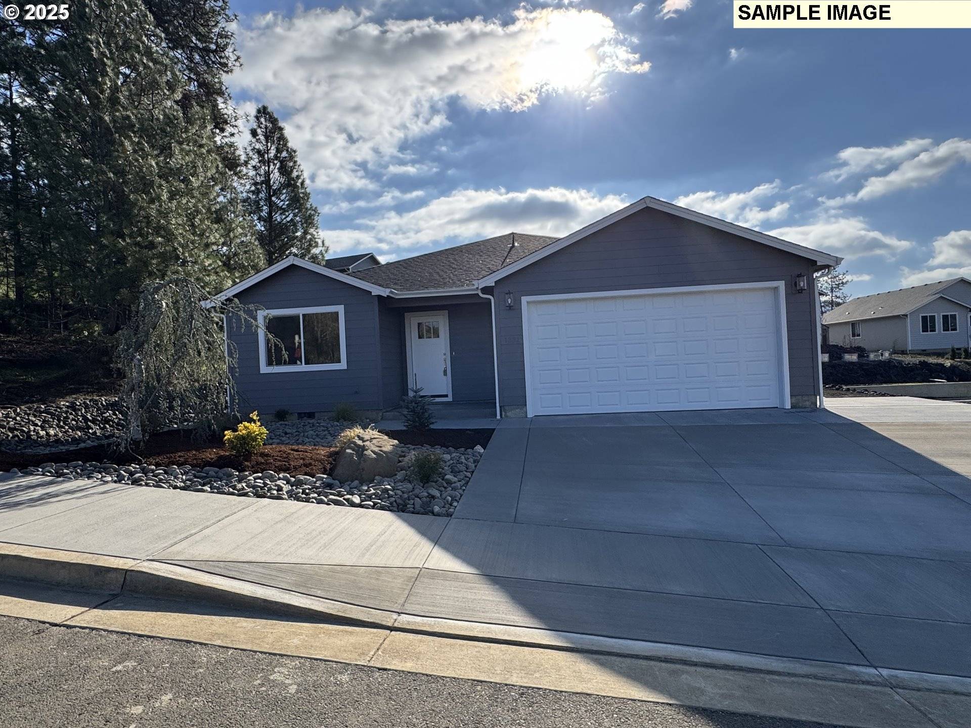 Myrtle Creek, OR 97457,1328 NE SIMPSON LN