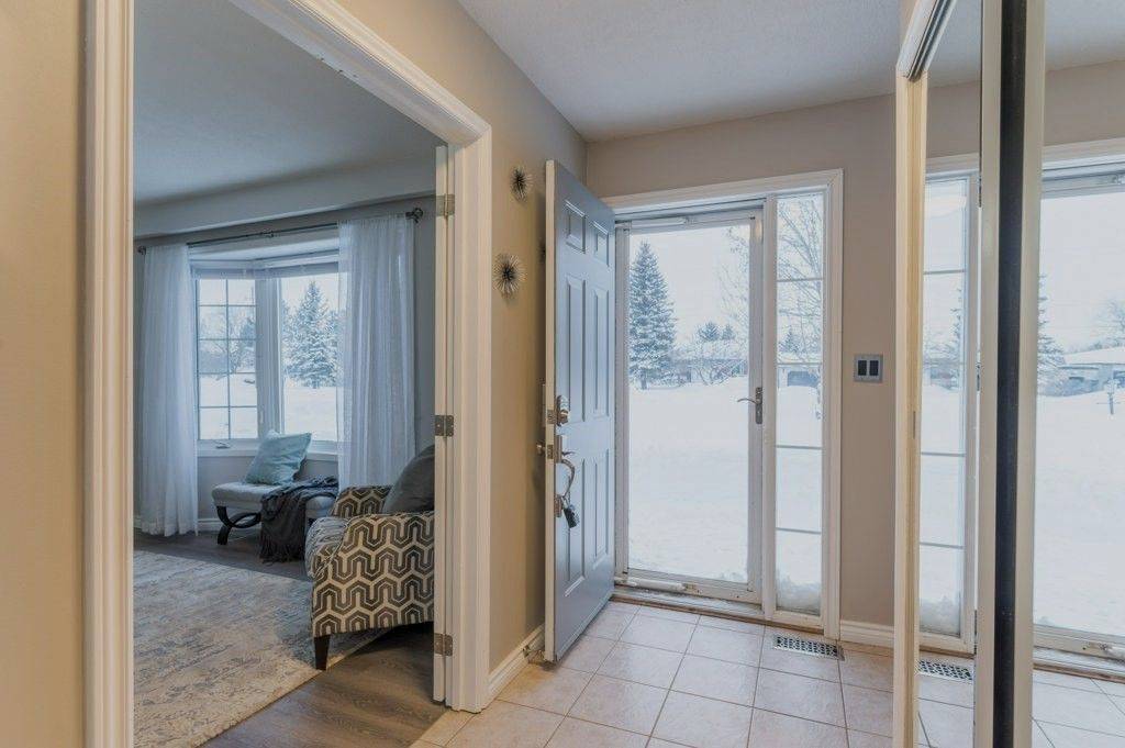 Kawartha Lakes, ON L0A 1A0,5 Woodfield ST