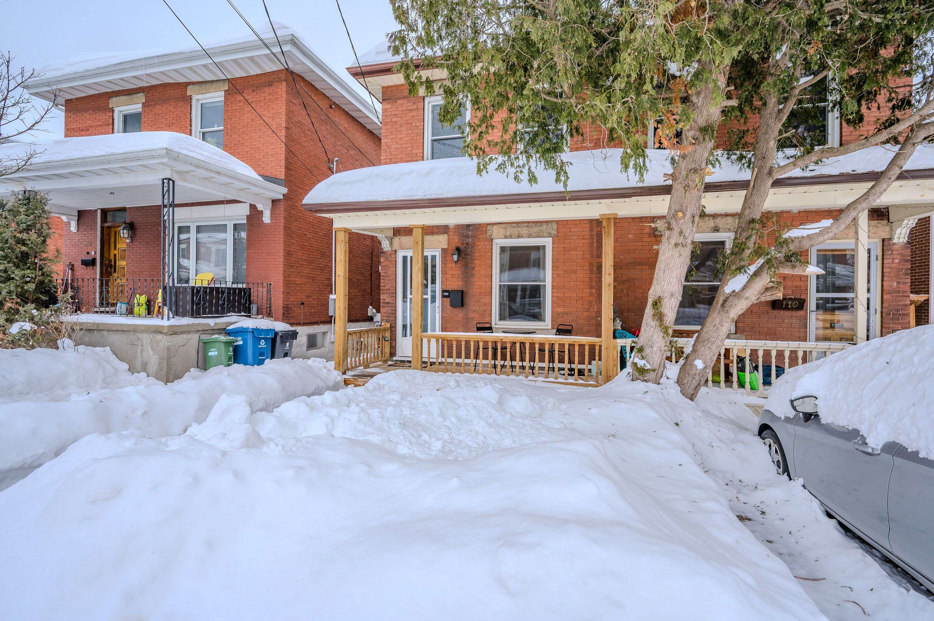 Guelph, ON N1E 5T1,108 Harris ST