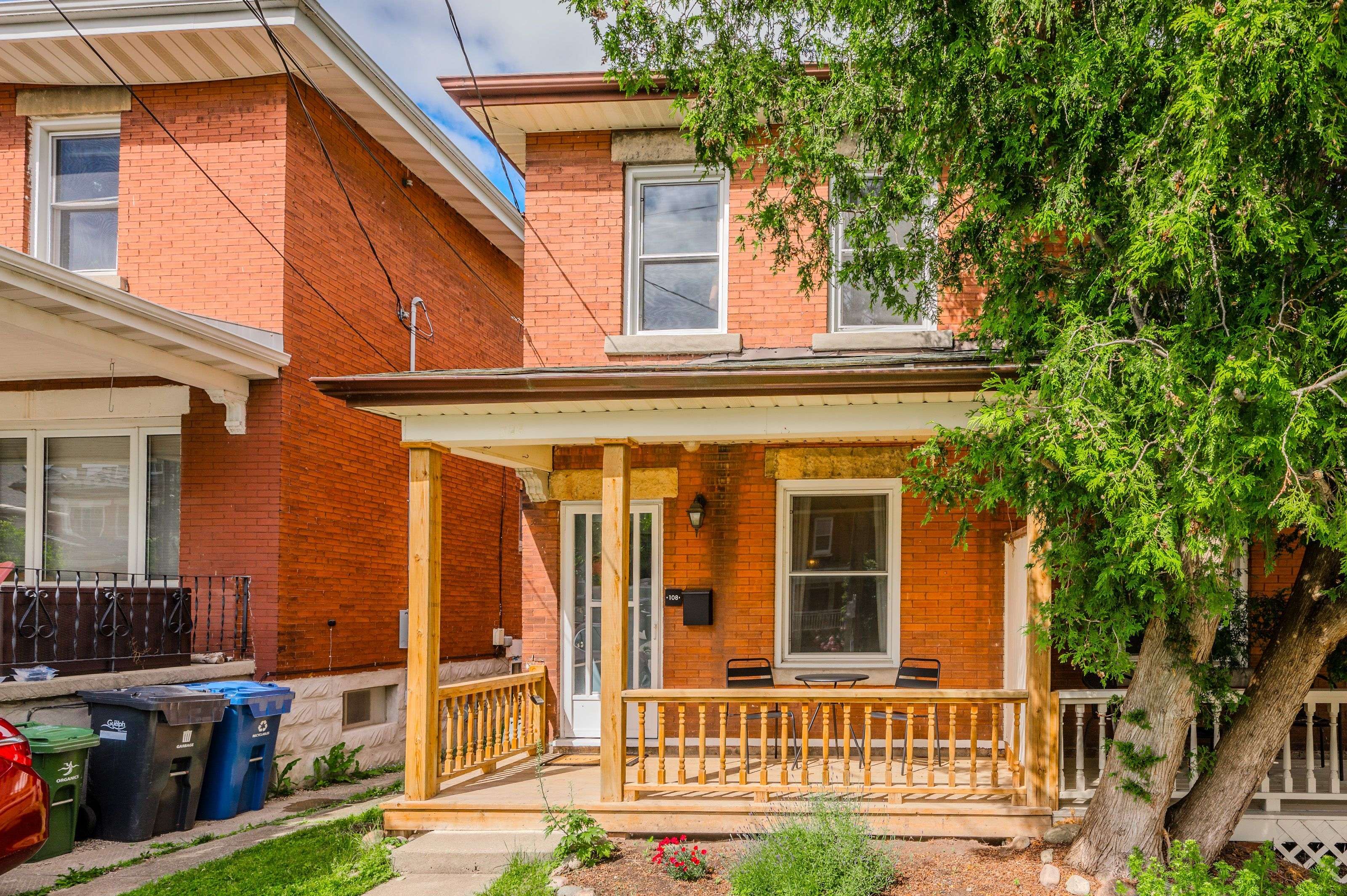 Guelph, ON N1E 5T1,108 Harris ST