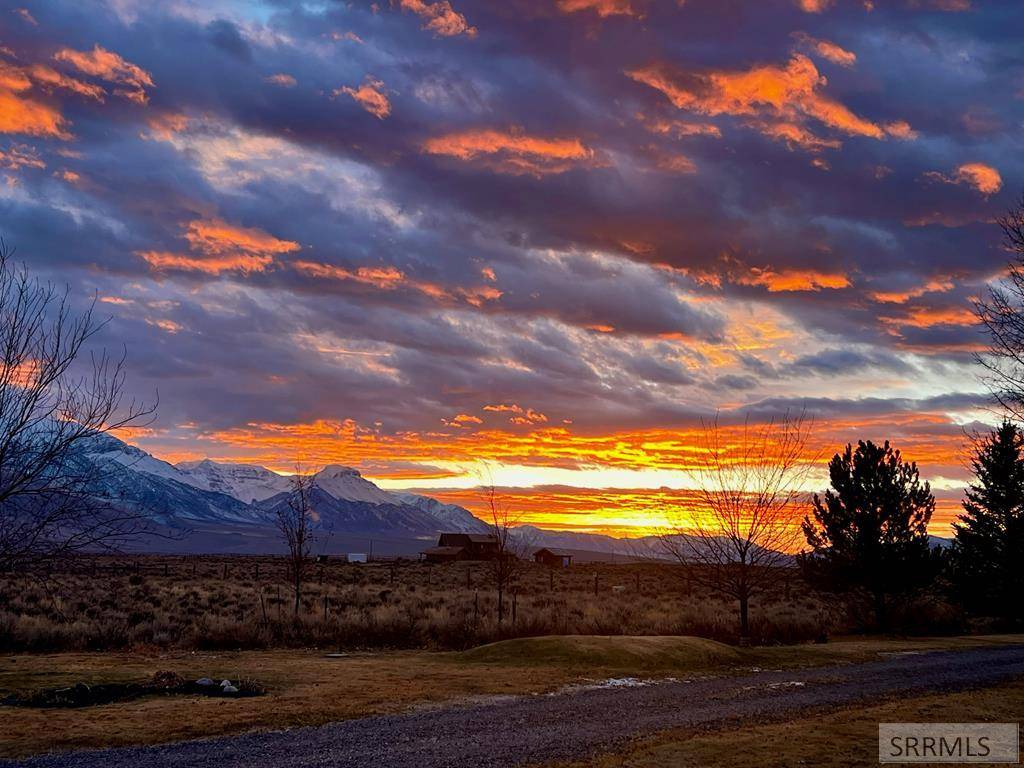 Mackay, ID 83251,6000 Bartlett Point Road