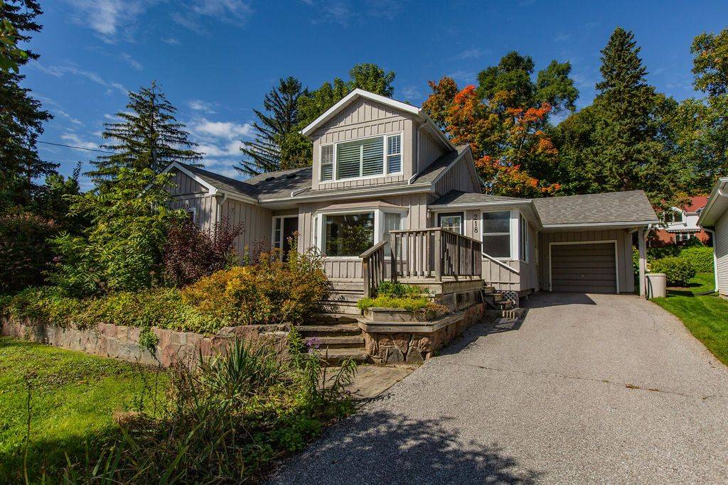 Barrie, ON L4M 1C4,218 Kempenfelt DR