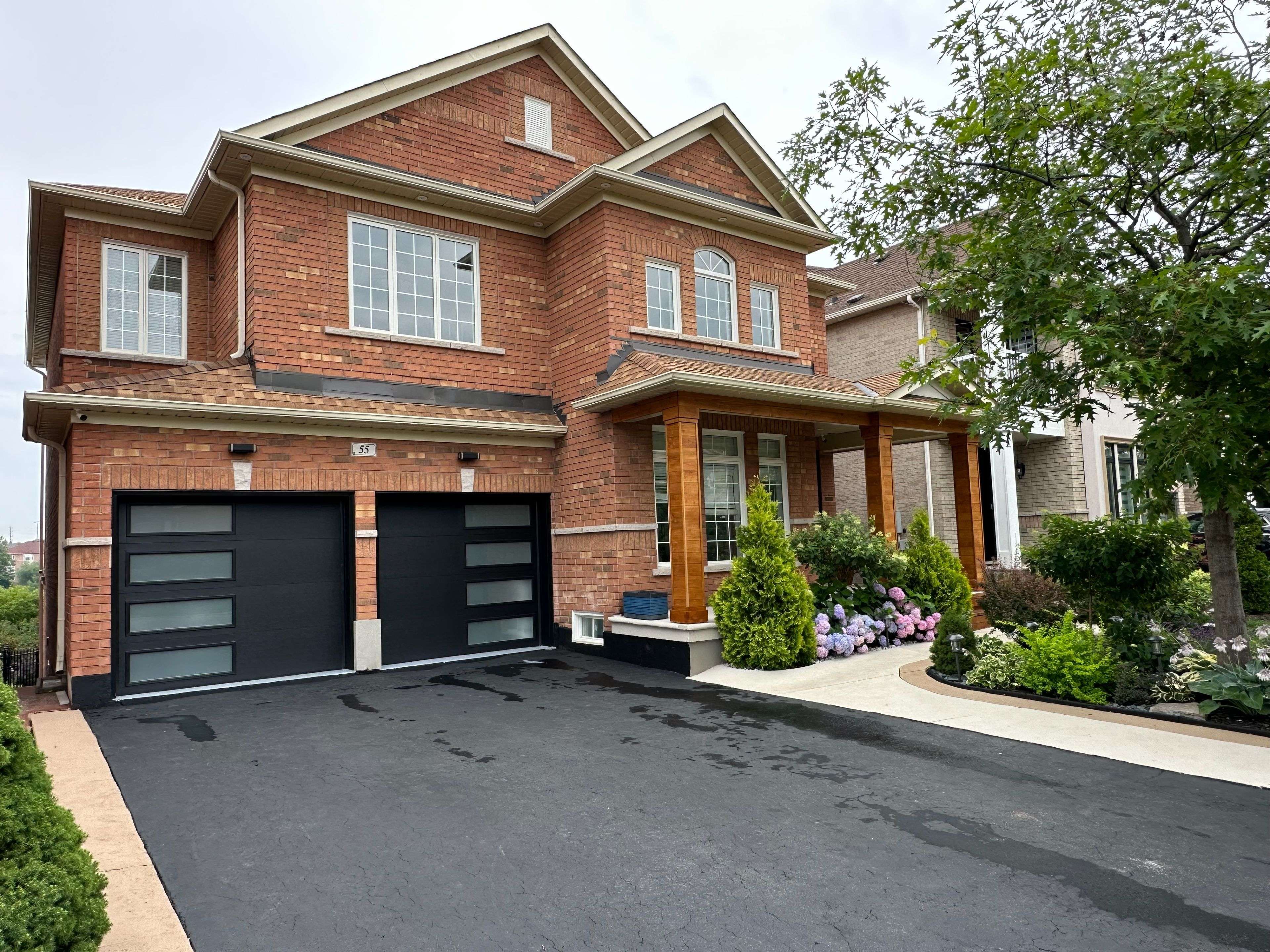 Brampton, ON L6V 4R2,55 Stoneylake AVE