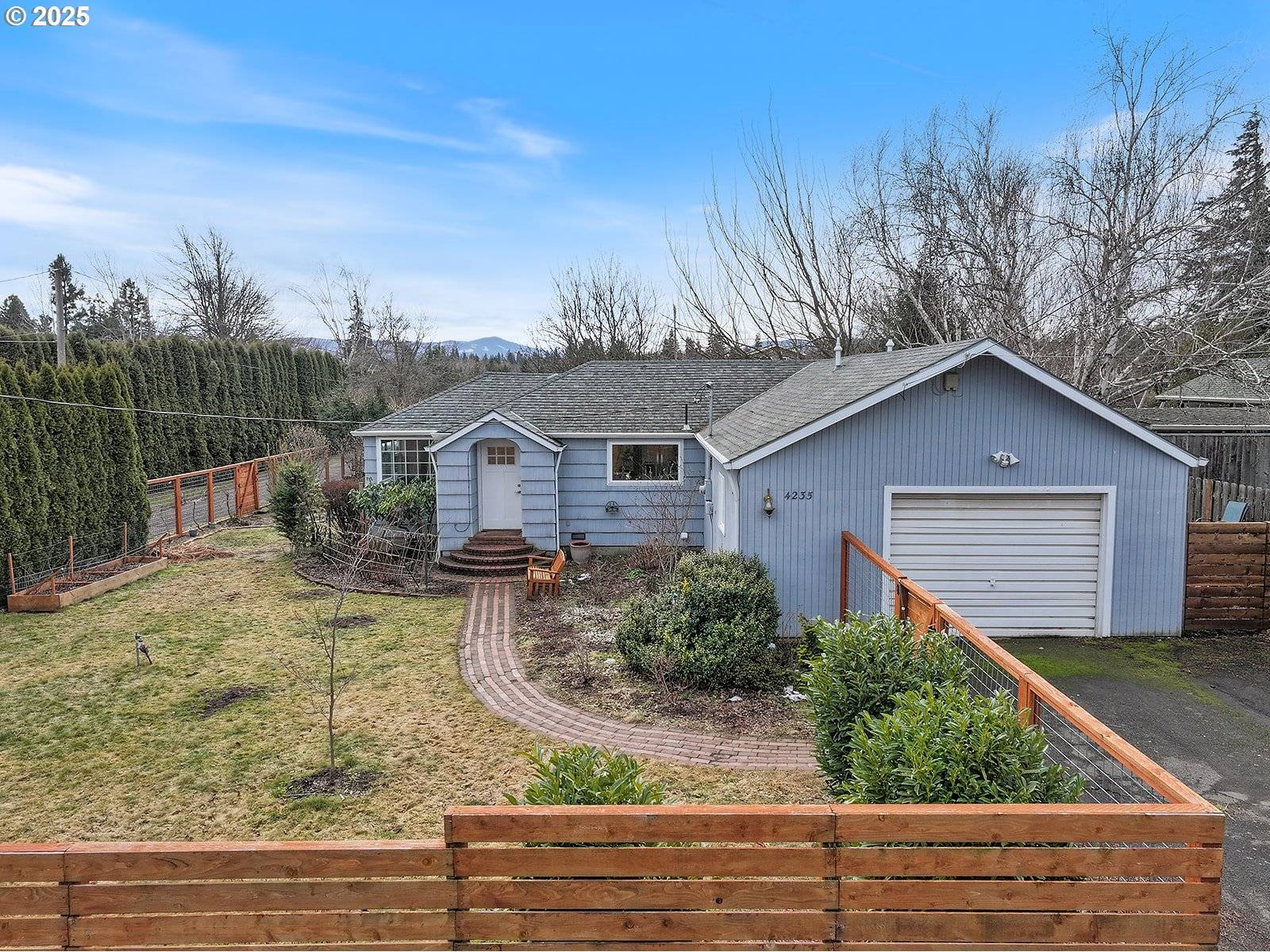 Hood River, OR 97031,4235 BELMONT DR