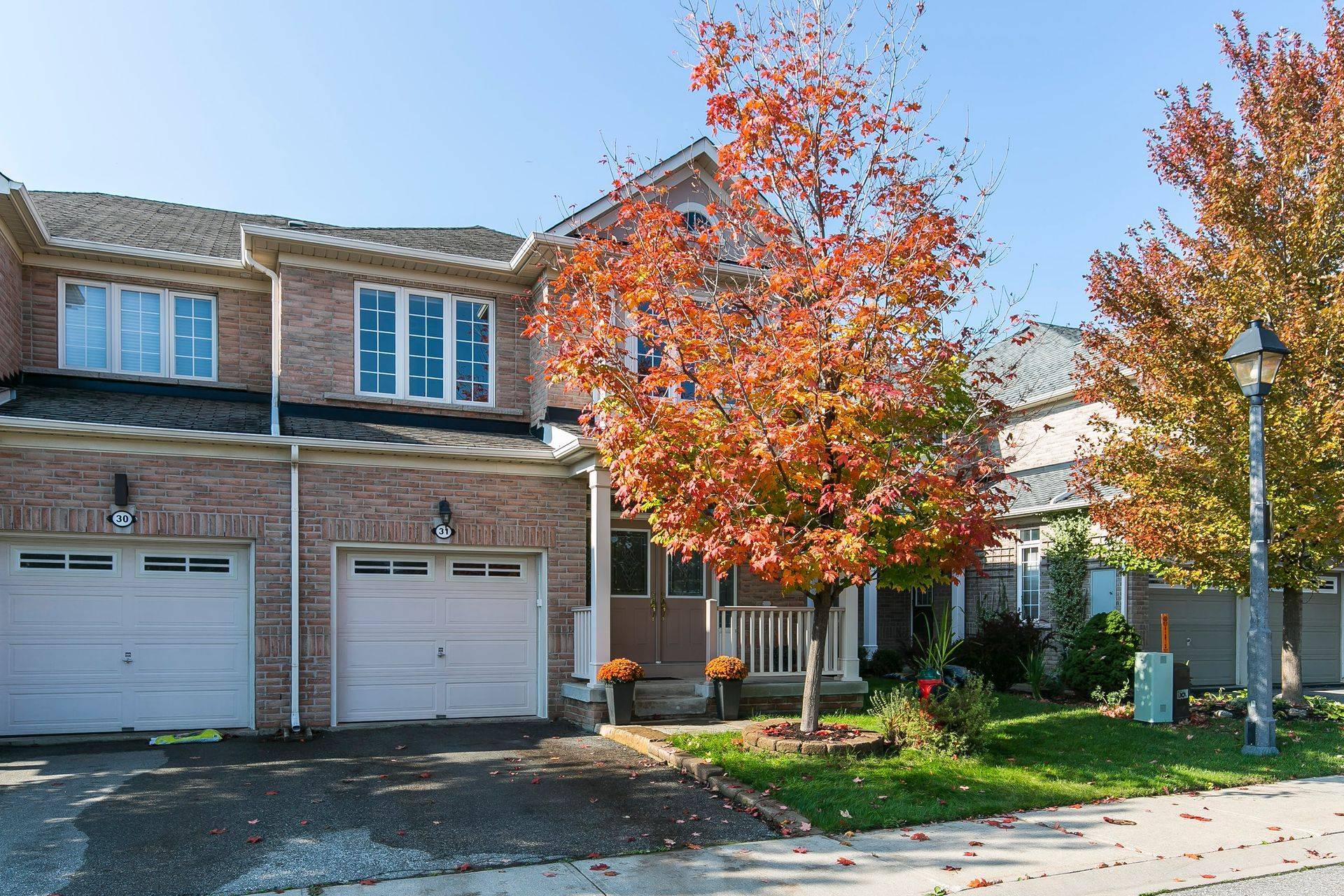 Oakville, ON L6M 5C9,2295 Rochester CIR #31