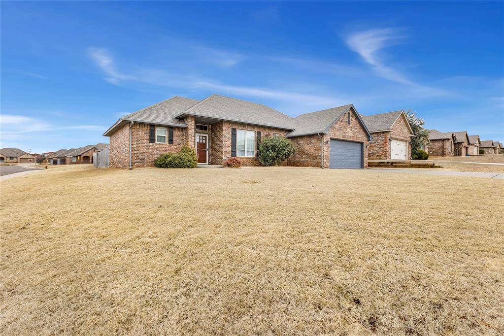 Warr Acres, OK 73132,7042 N Cherokee Crossing W Street
