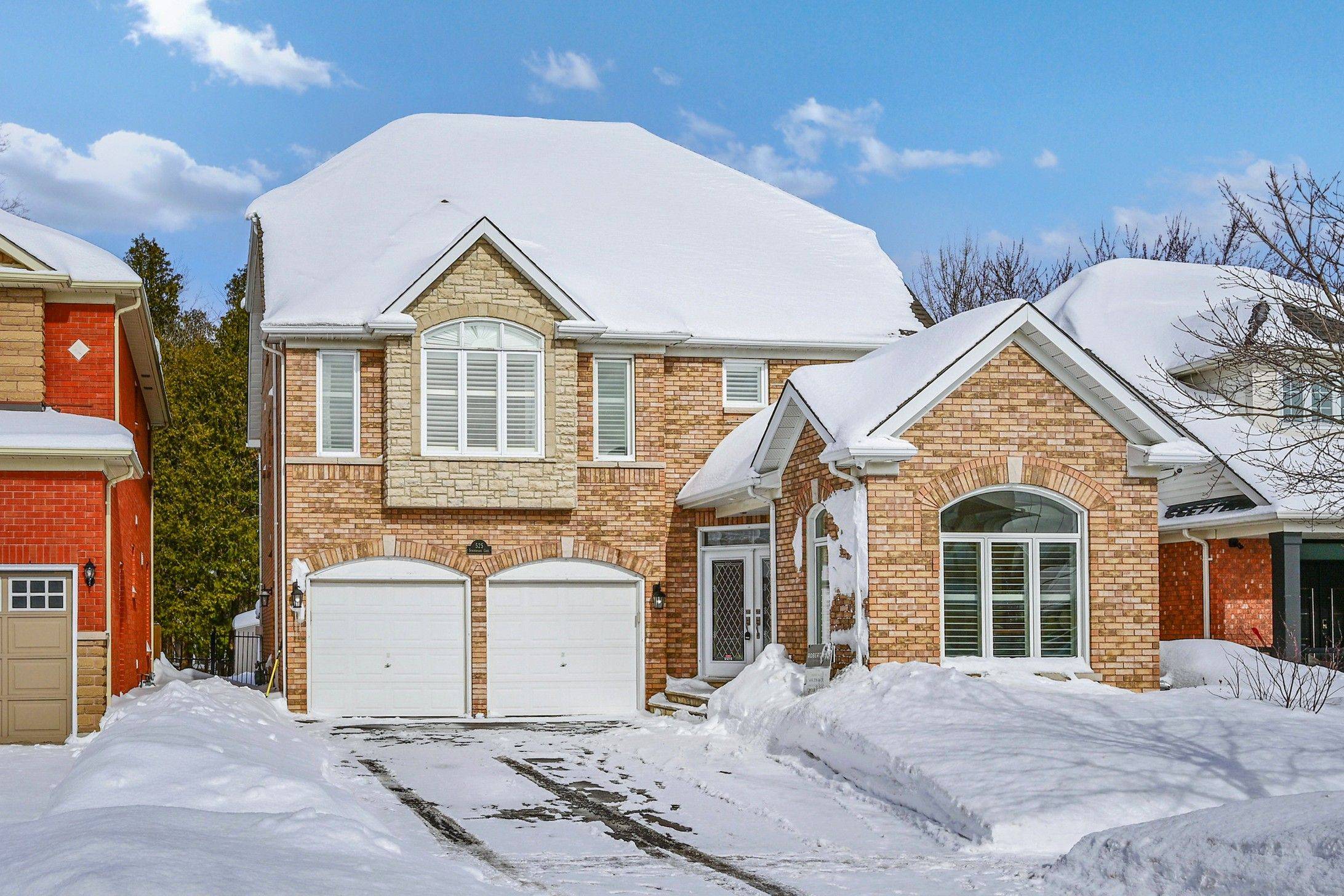 Pickering, ON L1V 7A7,525 Summerpark CRES