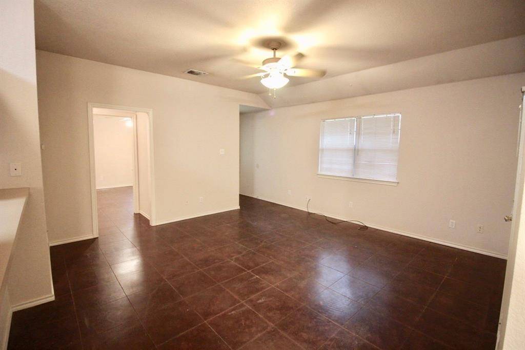 Weatherford, TX 76086,950 E 3rd Street E