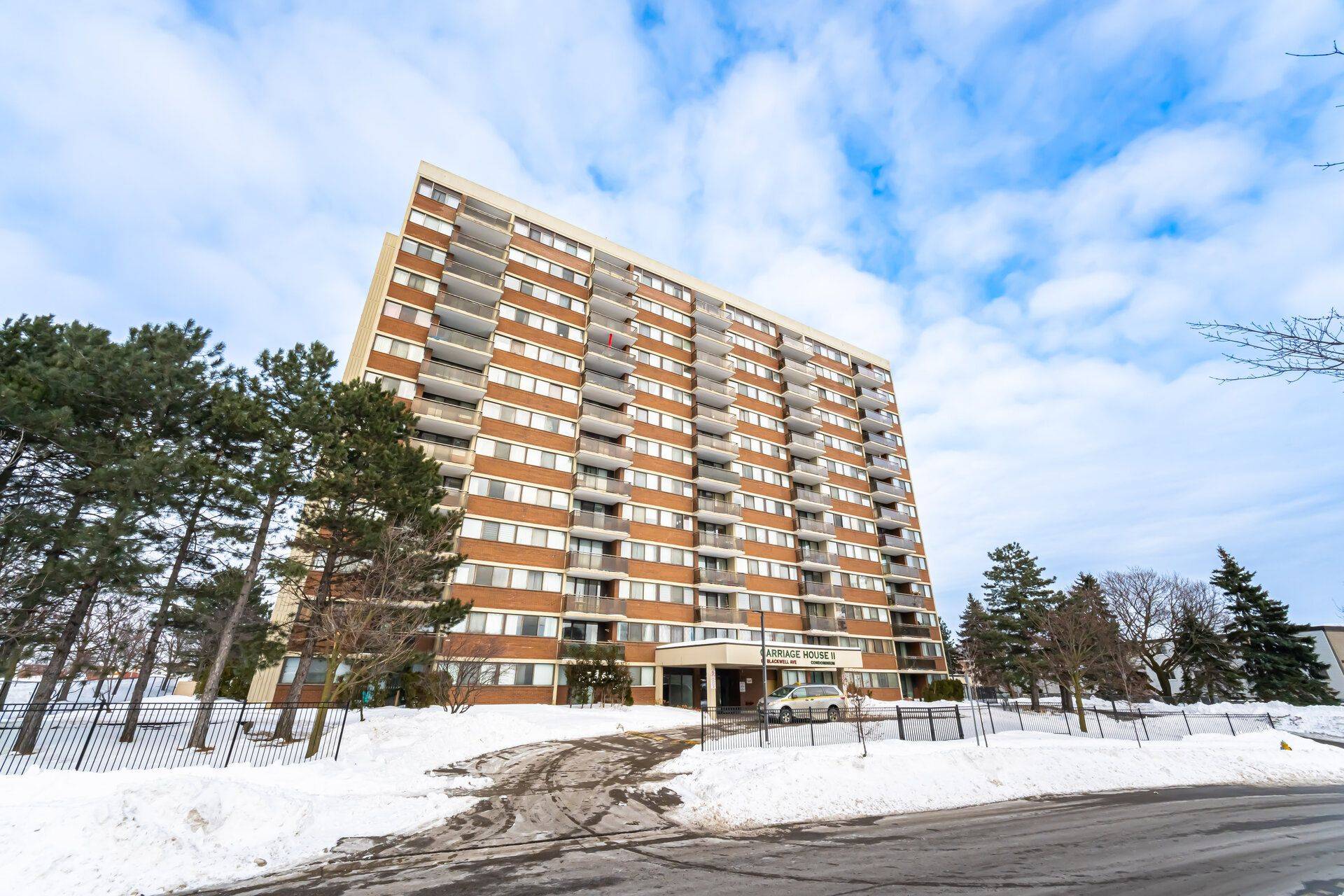 Toronto E11, ON M1B 3R5,99 Blackwell AVE #208