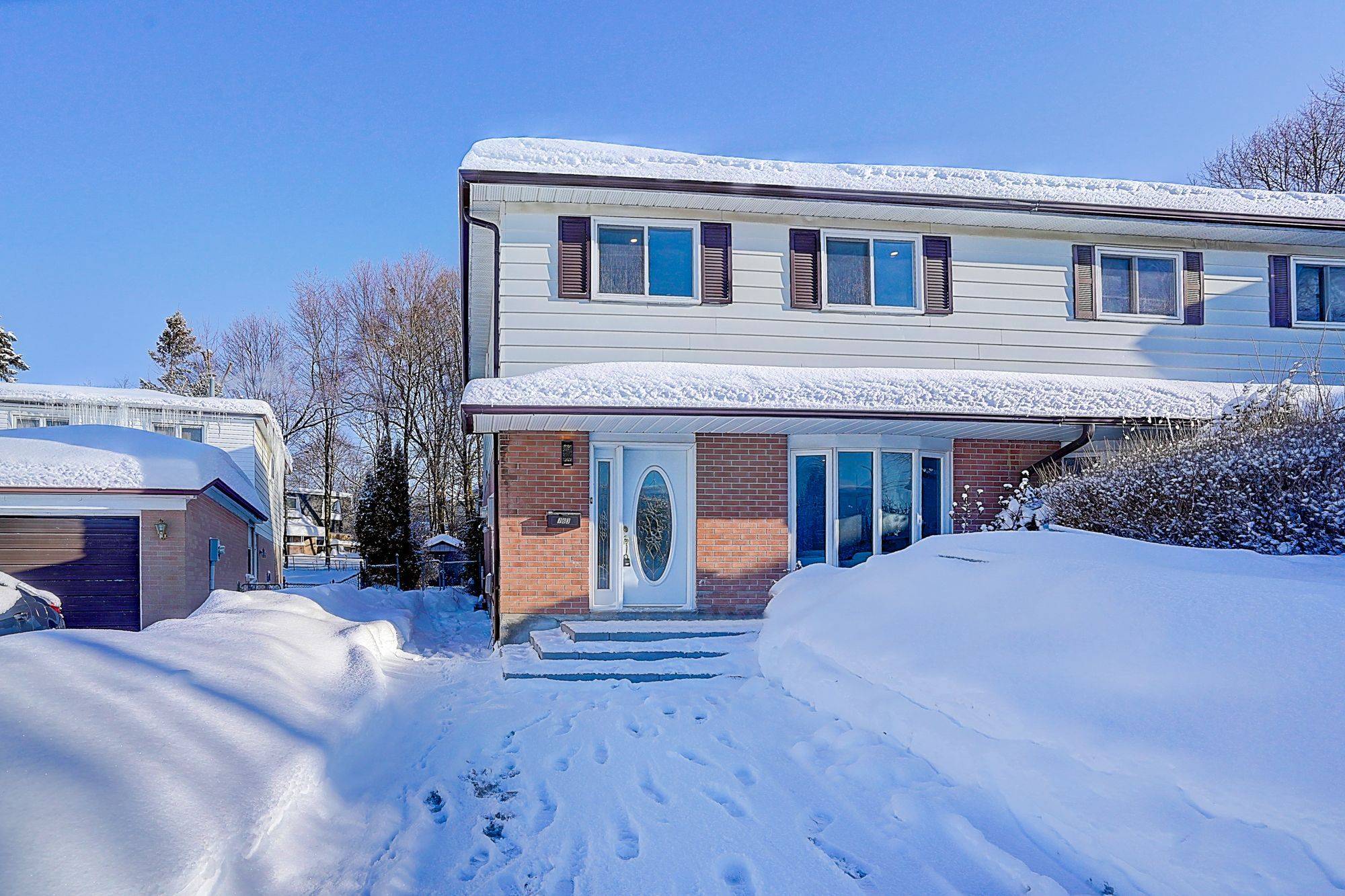 Newmarket, ON L3Y 4Z4,763 Beman DR