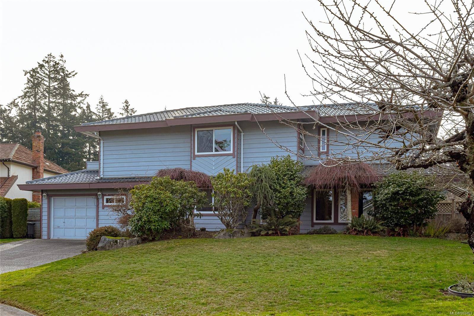 Saanich, BC V8N 3S9,4475 Greentree Terr