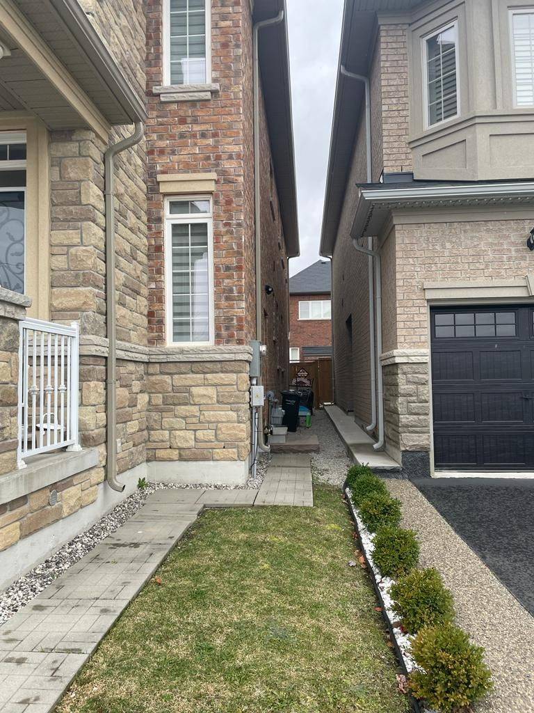 Brampton, ON L7A 4J4,472 Brisdale DR #BSMT