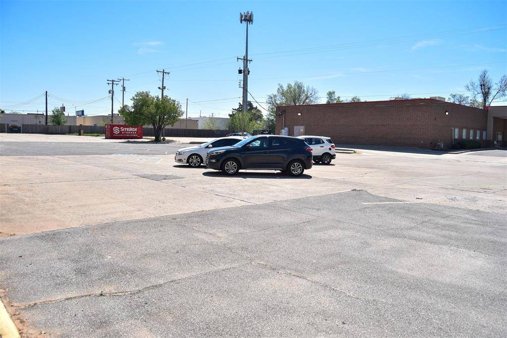 Midwest City, OK 73110,6904 E Reno Avenue