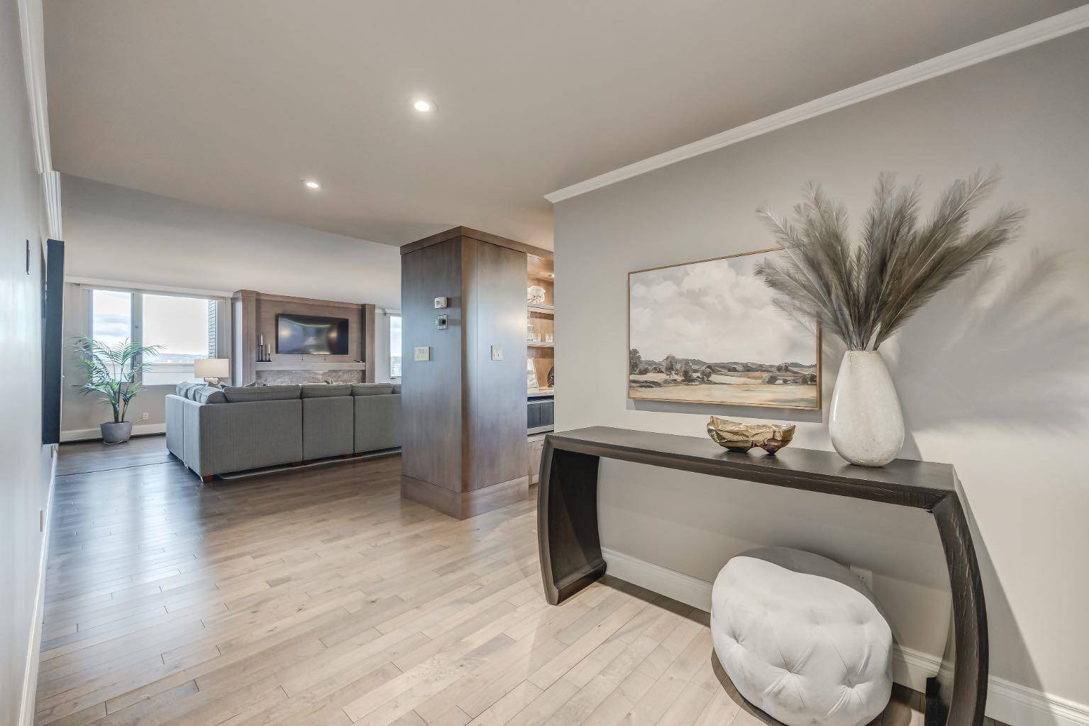 500 Eau Claire AVE SW #702E, Calgary, AB T2P3R8