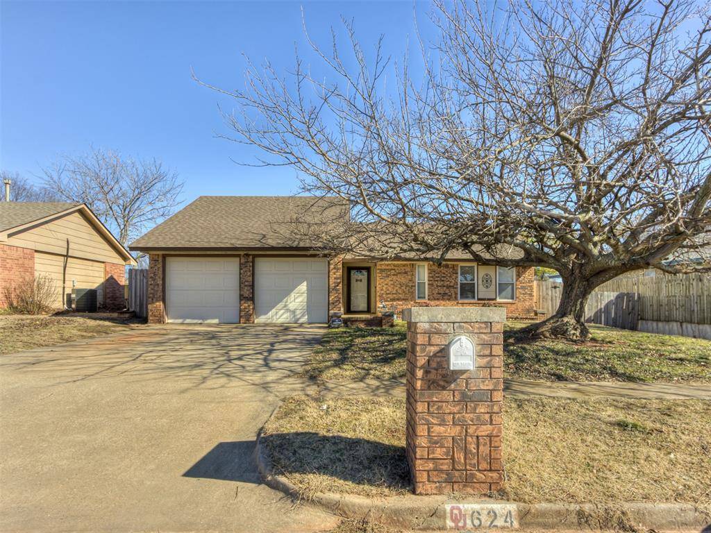 Moore, OK 73160,624 Cottonwood Drive