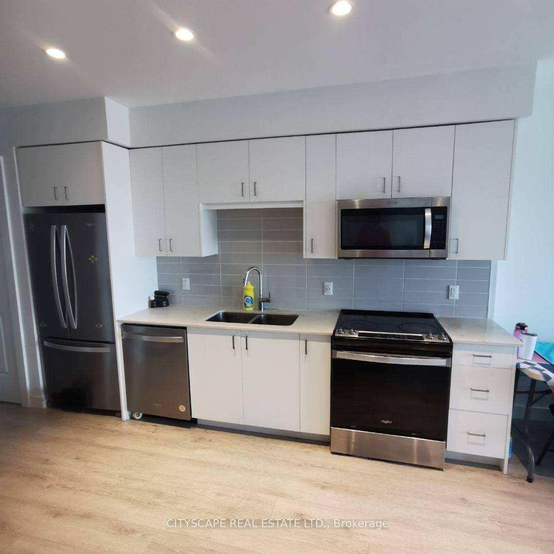 Cambridge, ON N1S 0C3,15 Glebe ST #1505