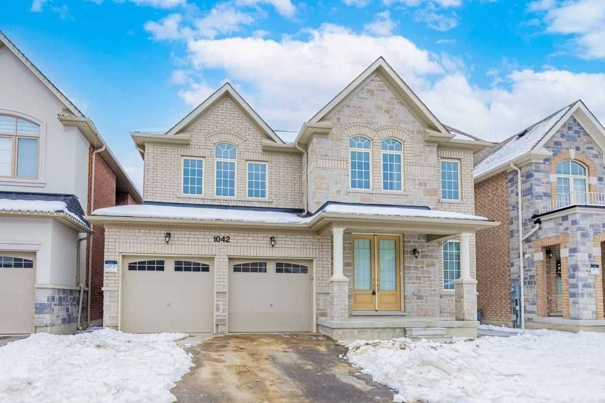 Pickering, ON L1X 0H3,1042 Kingpeak CRES