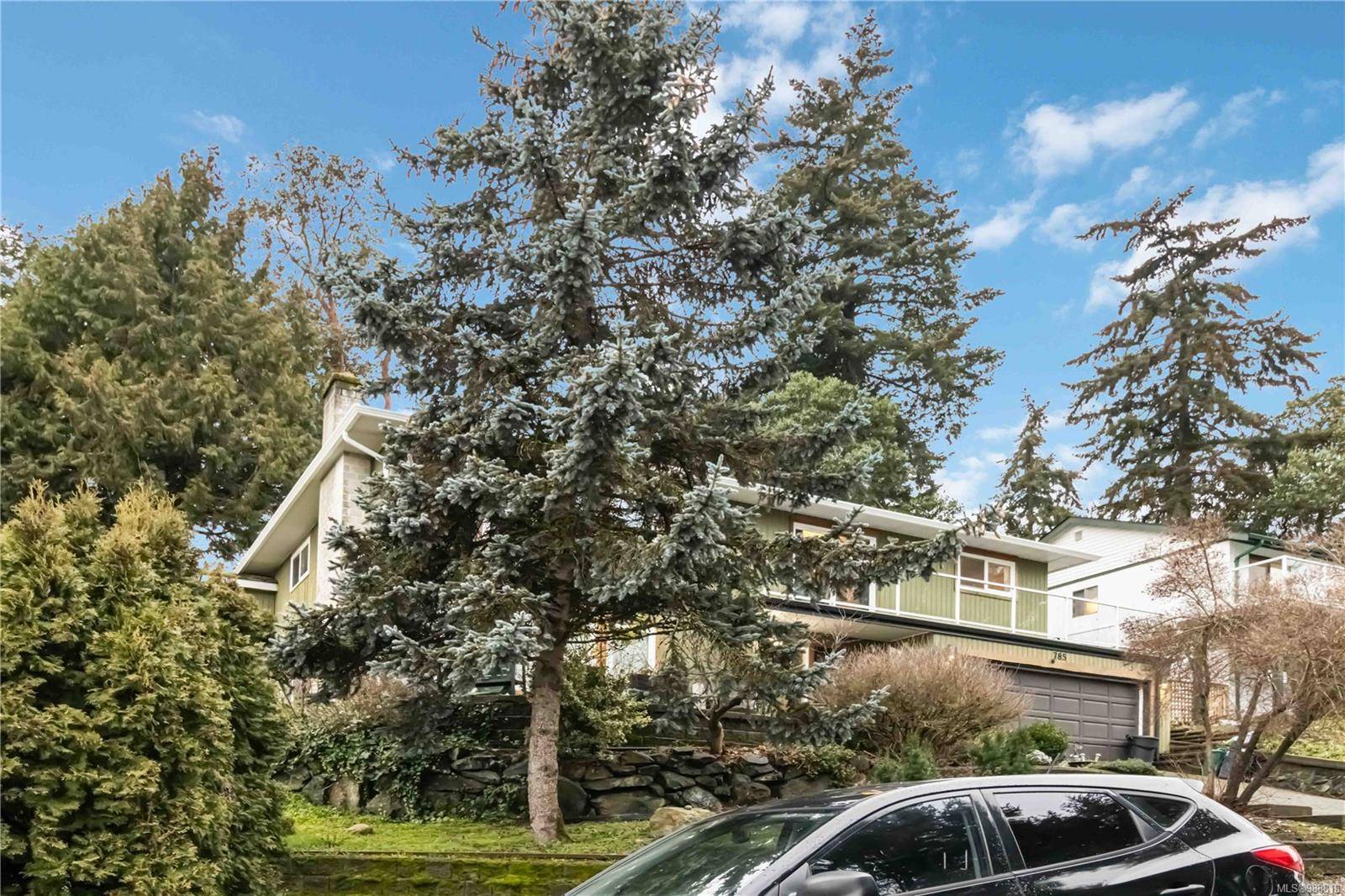 Colwood, BC V9B 5N7,785 Cecil Blogg Dr