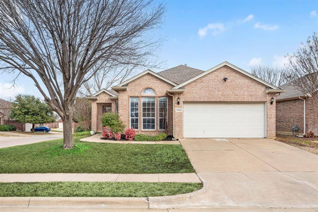 Fort Worth, TX 76131,5936 Center Ridge Drive