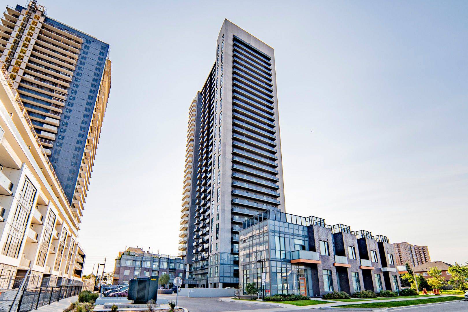 Mississauga, ON L4Z 0C6,8 Nahani WAY #107