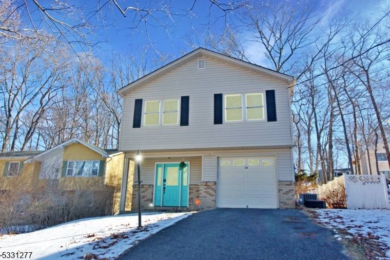 Hopatcong Boro, NJ 07874,55 Leo Ave