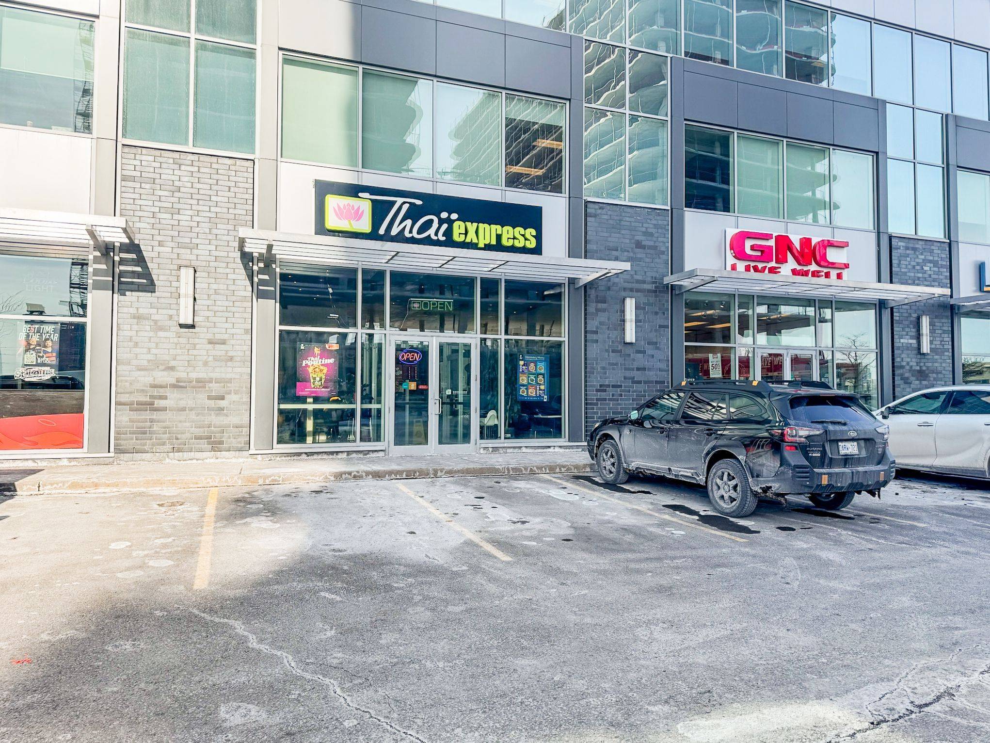 Carlington - Central Park, ON K2C 3G4,1331 Clyde AVE #102