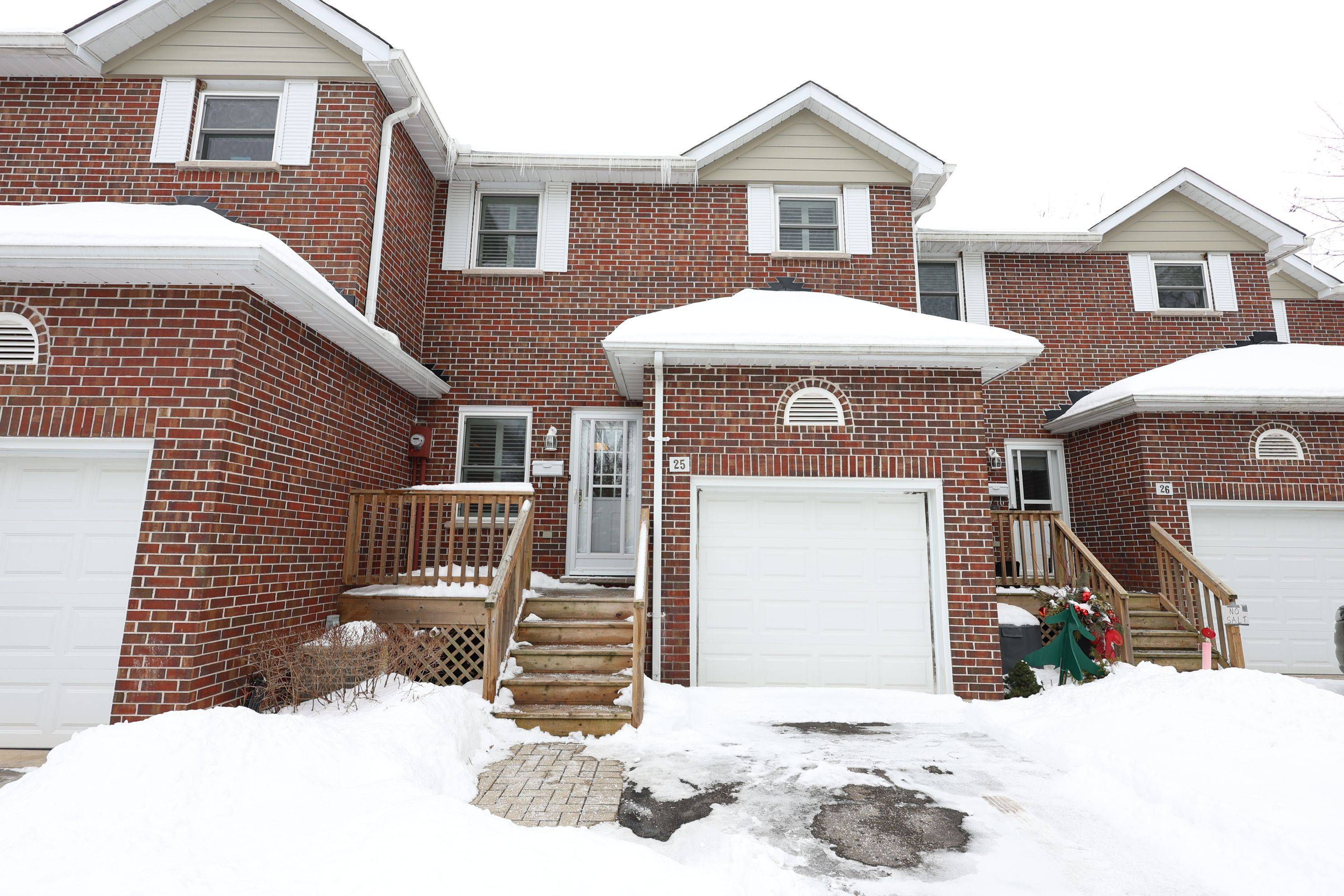 Lambton Shores, ON N0M 1T0,55 LAKE RD #25