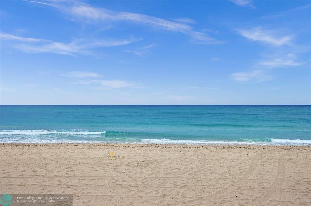 Palm Beach Shores, FL 33404,145 S Ocean Avenue  #207