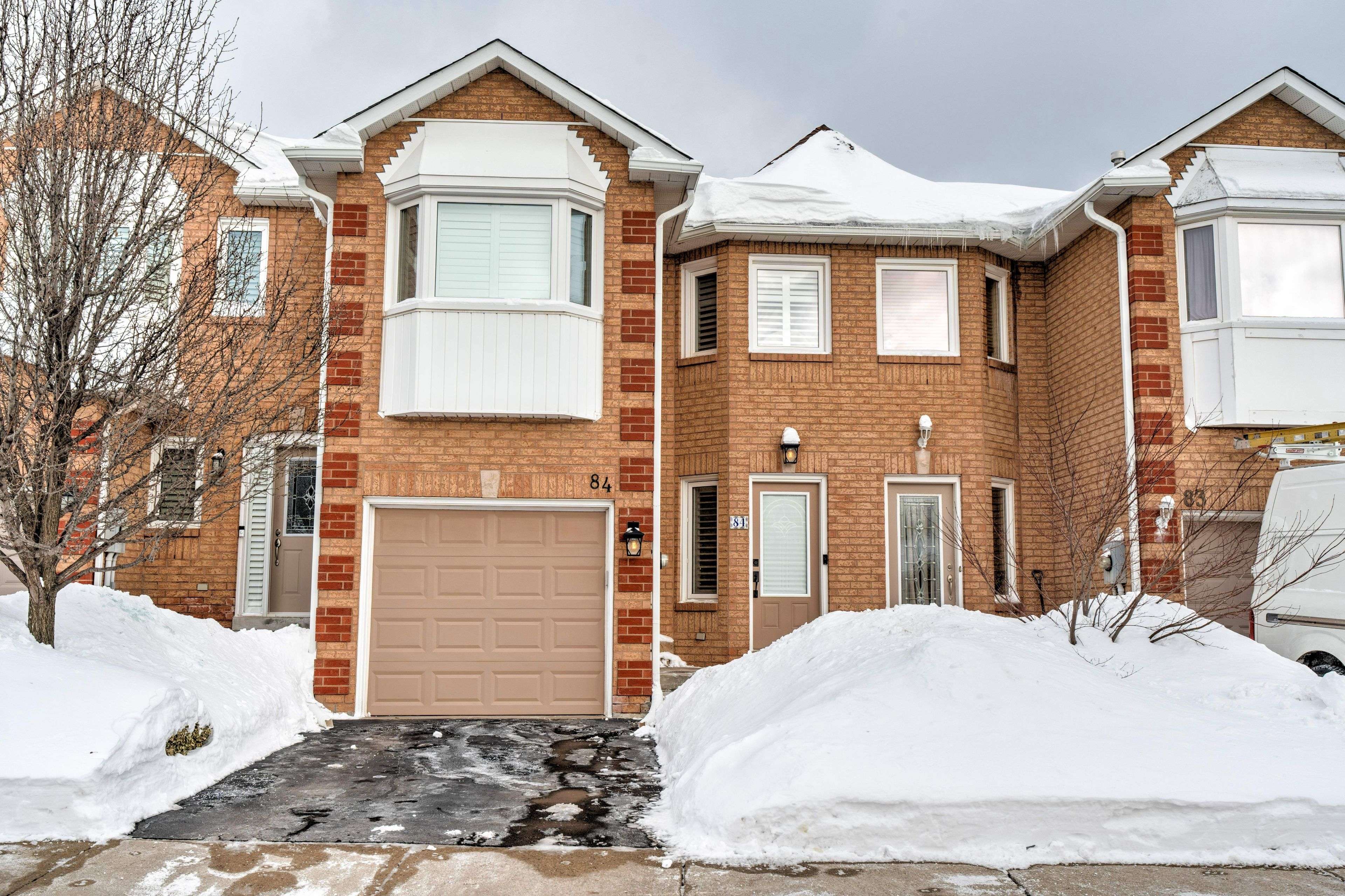 Oakville, ON L6H 6E2,2350 Grand Ravine DR #84