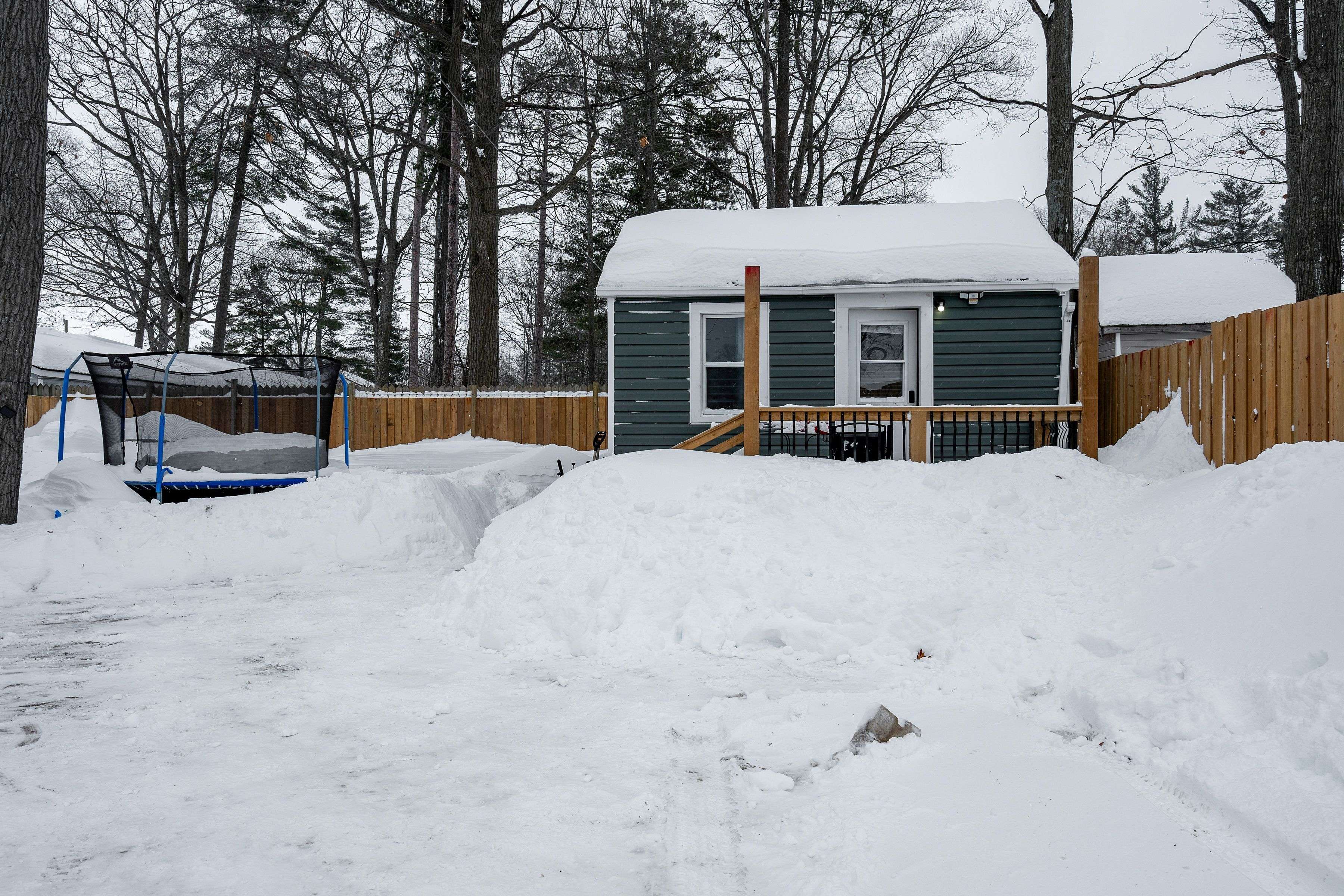 Wasaga Beach, ON L9Z 2L1,101 River RD