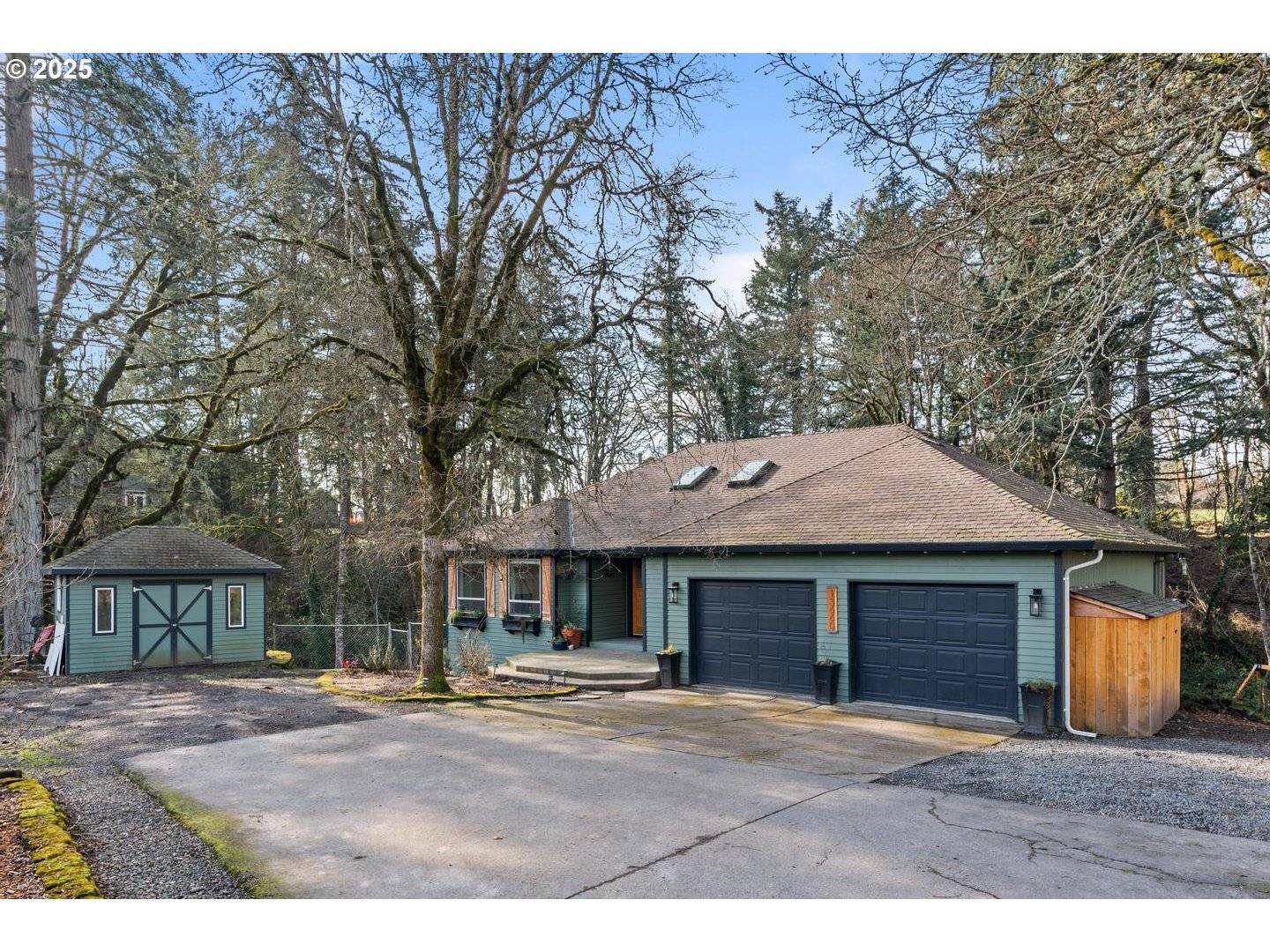 Newberg, OR 97132,13660 NE LAKE SHORE DR