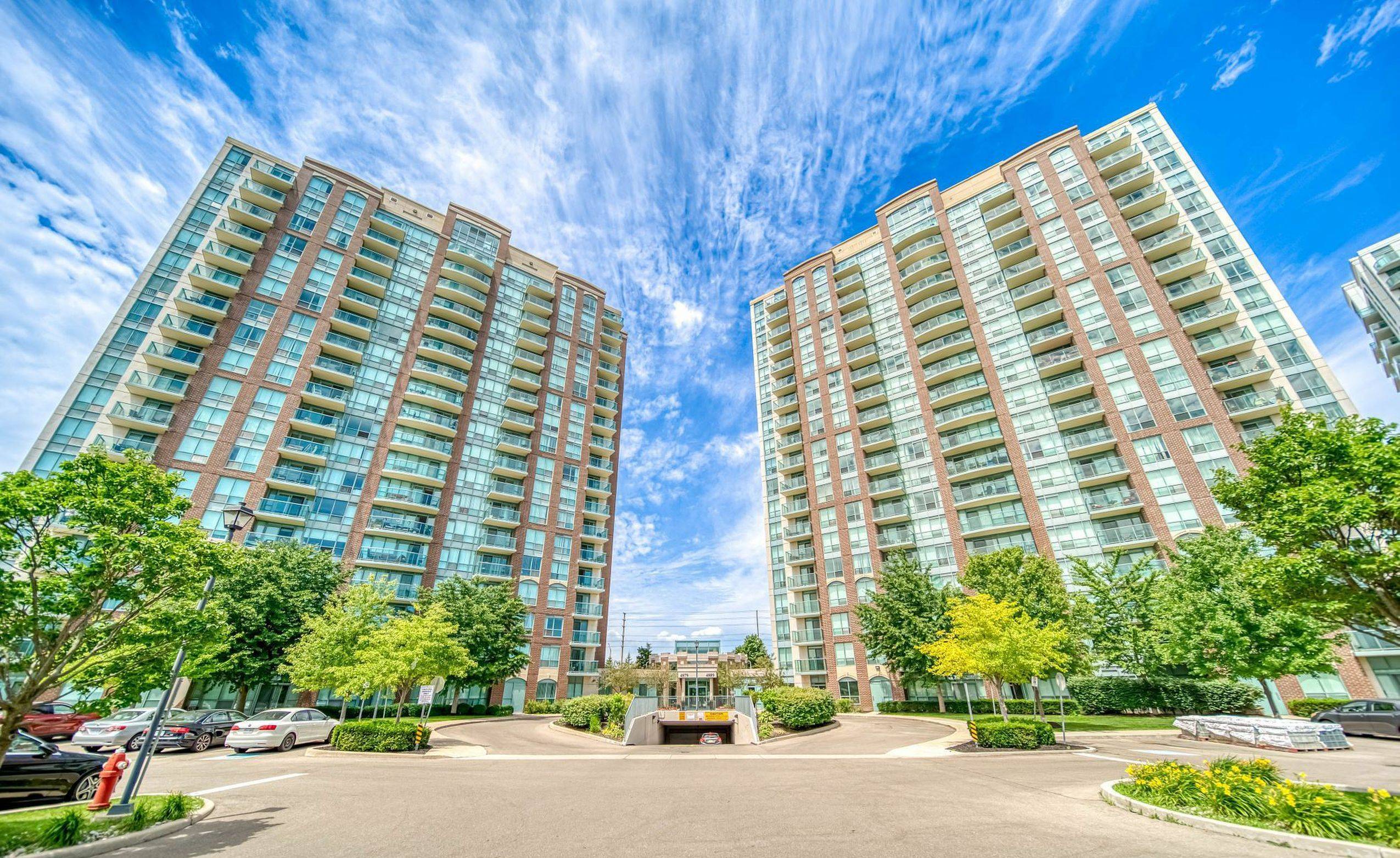 Mississauga, ON L5M 7R9,4889 Kimbermount AVE #201