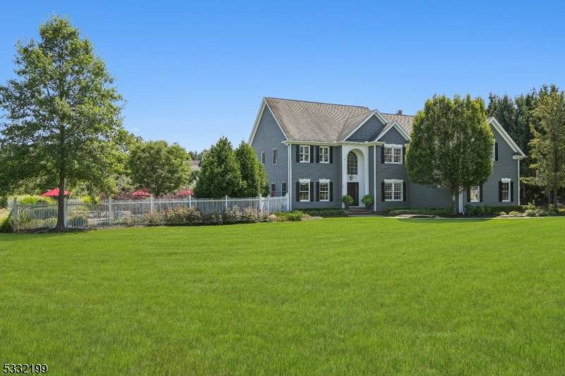 Mendham Twp., NJ 07945,13 Ballantine Rd