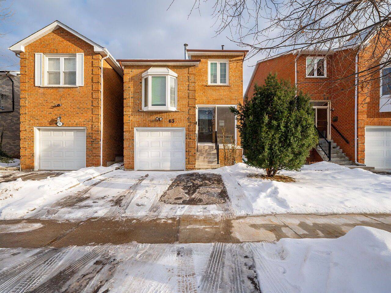 Vaughan, ON L4K 2B7,63 New Seabury DR