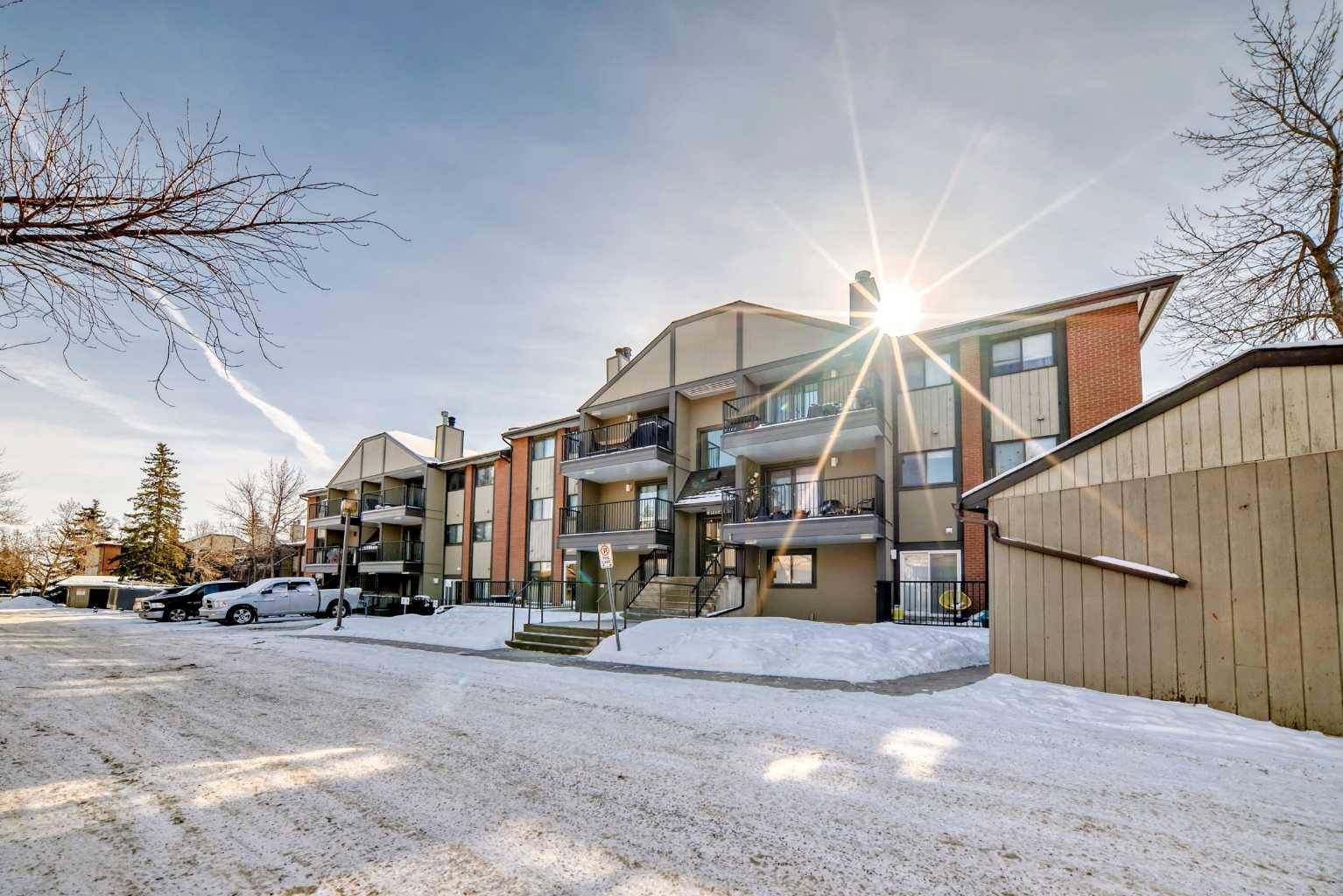 Calgary, AB T2W 5H1,13045 6 ST SW #4112