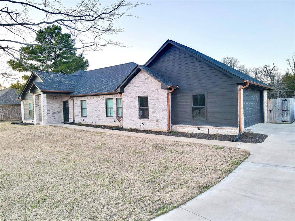 Mineola, TX 75773,270 Private Road 6305