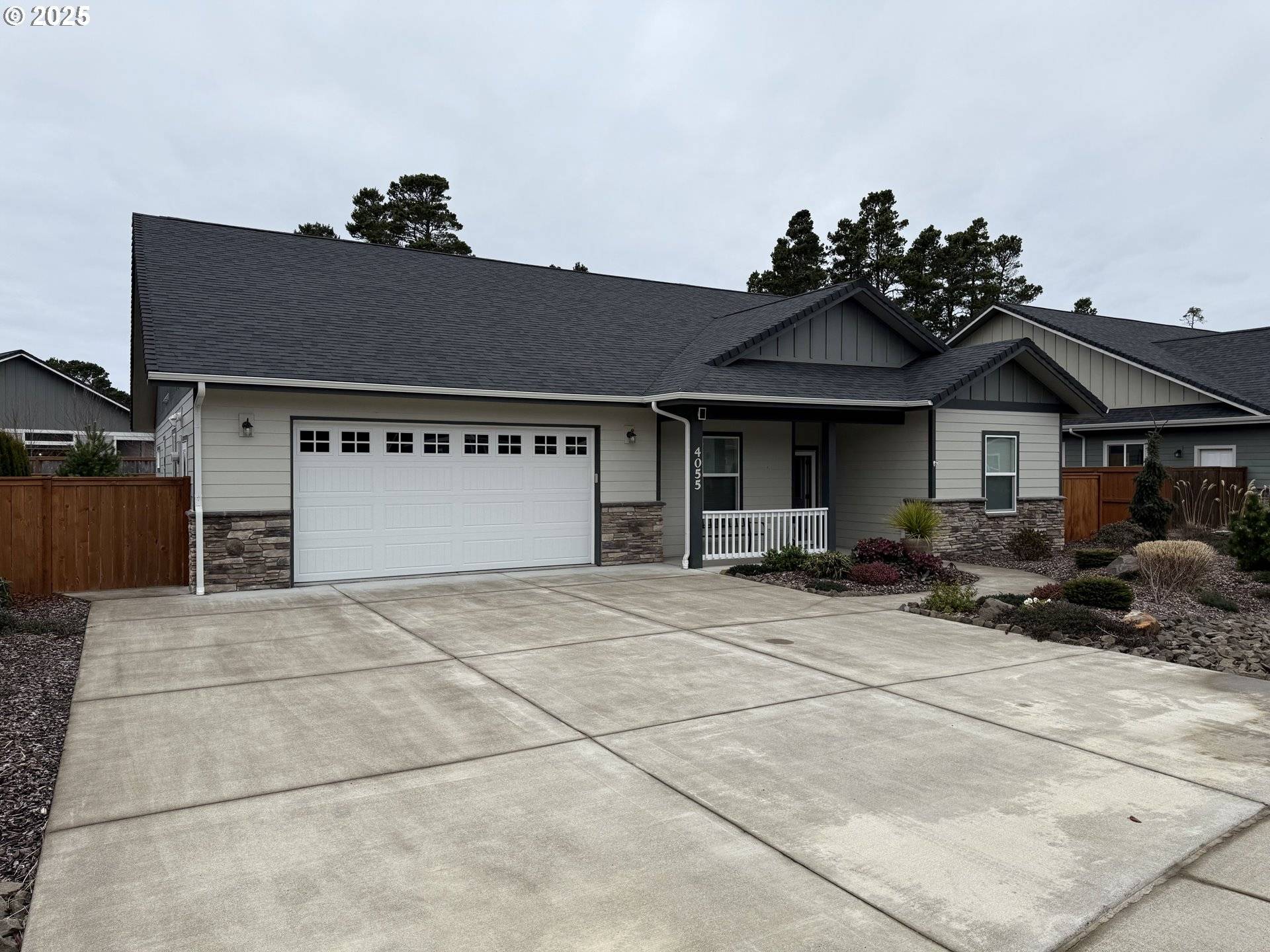 Florence, OR 97439,4055 CADDINGTON LN