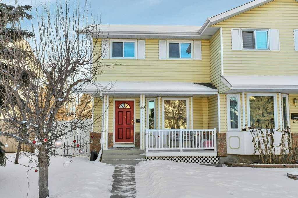 Red Deer, AB T4R 2J9,30 Escott Close