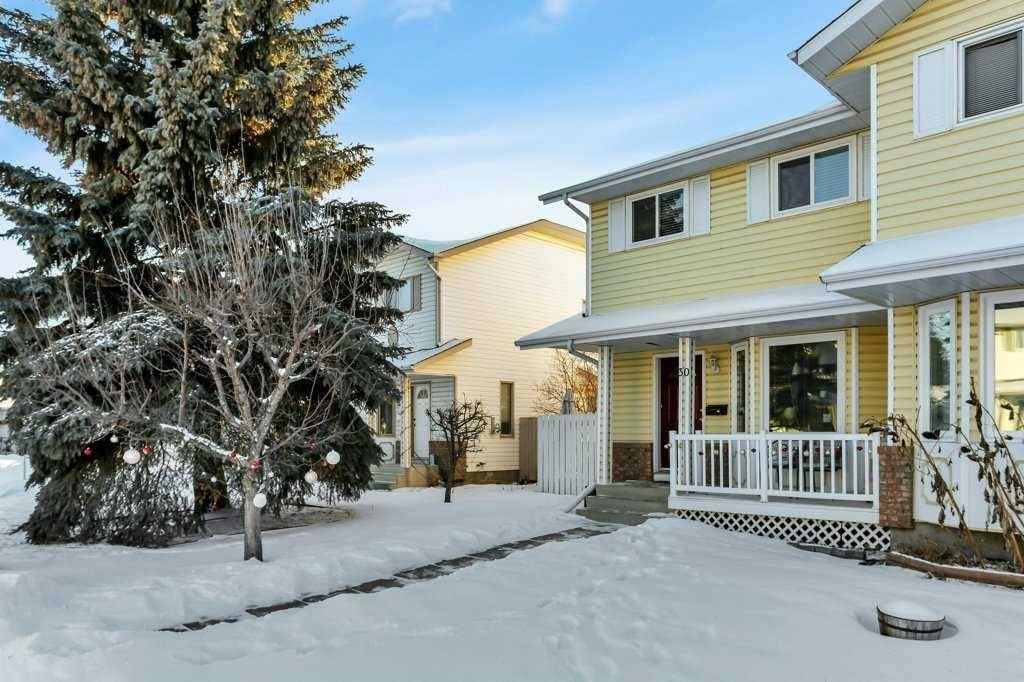 Red Deer, AB T4R 2J9,30 Escott Close