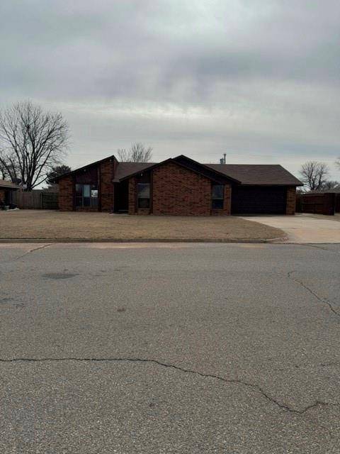 Watonga, OK 73772,518 Sunset Drive