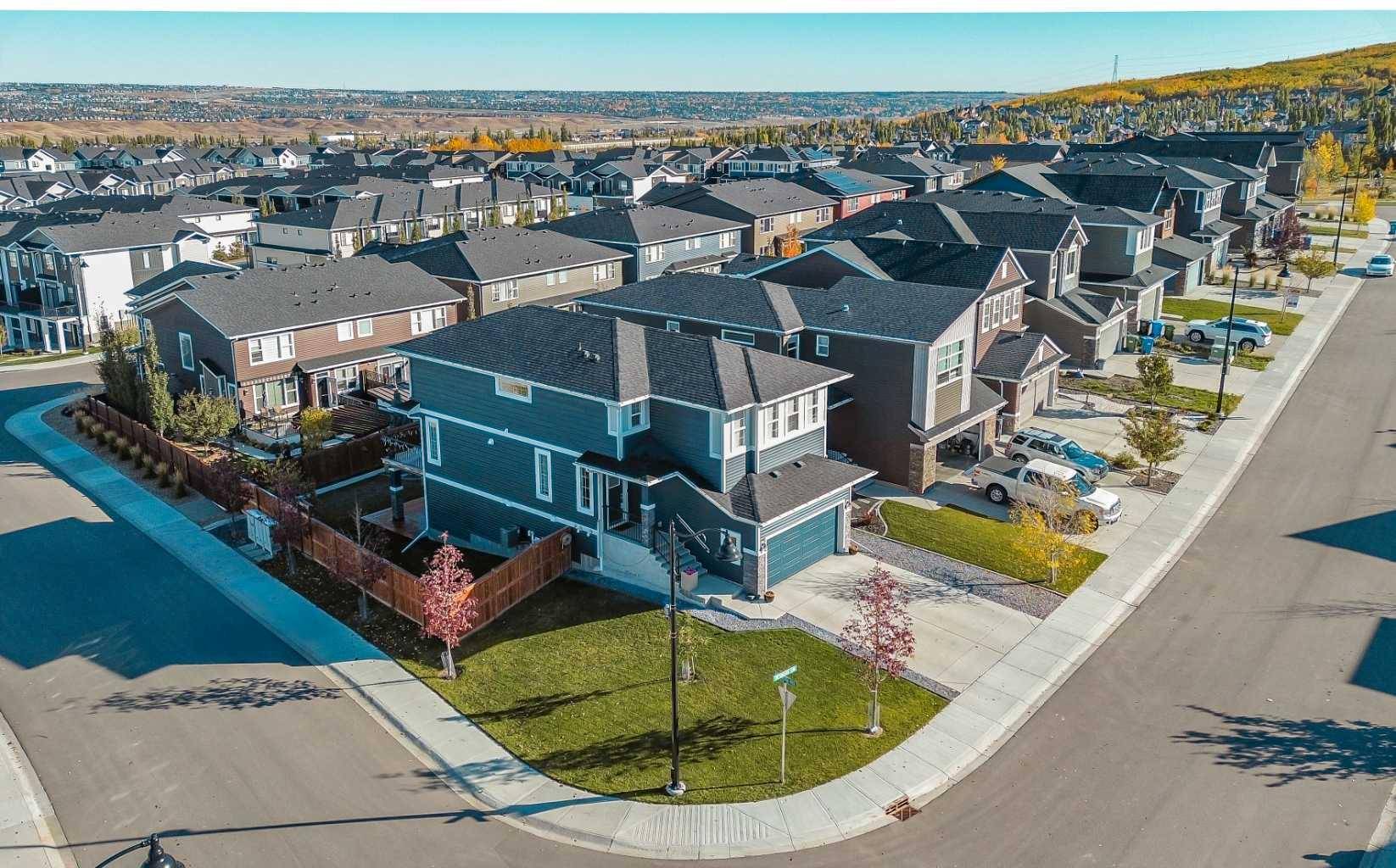 Calgary, AB T3B 6G9,51 Crestbrook Link SW