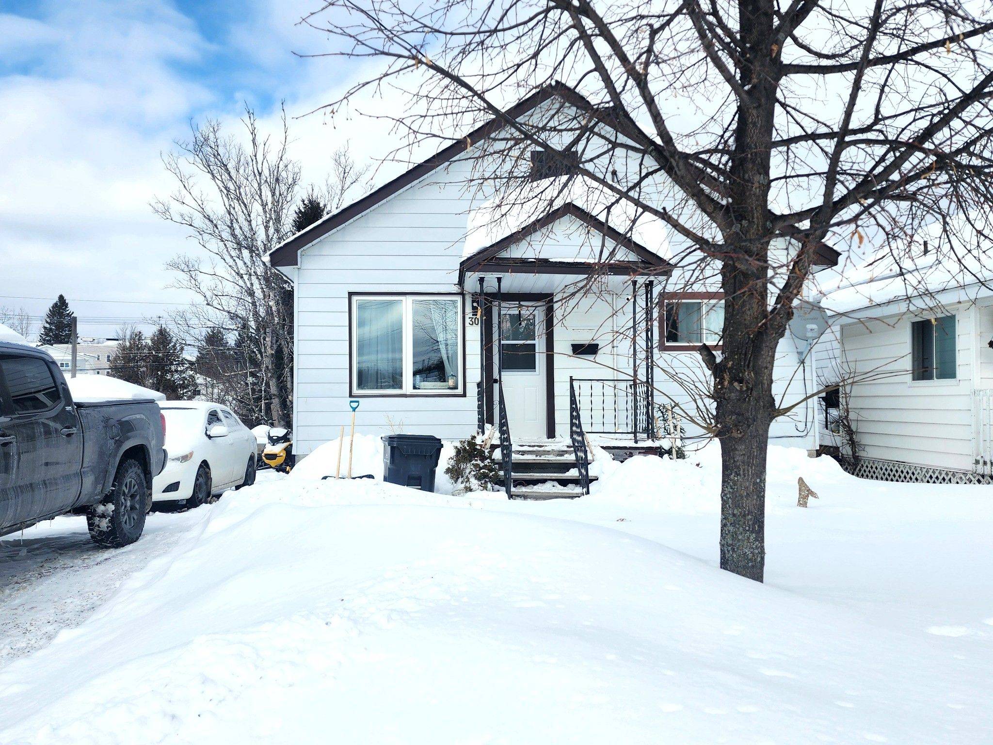 Kirkland Lake, ON P2N 2S6,30 PREMIER AVE W