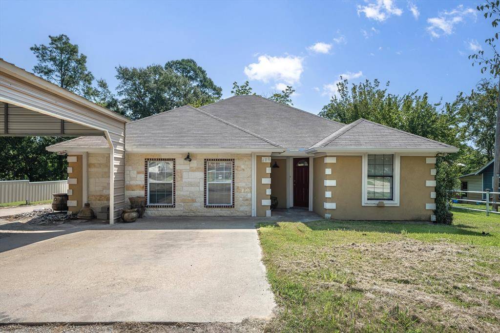 Grand Saline, TX 75140,408 N Richardson Street