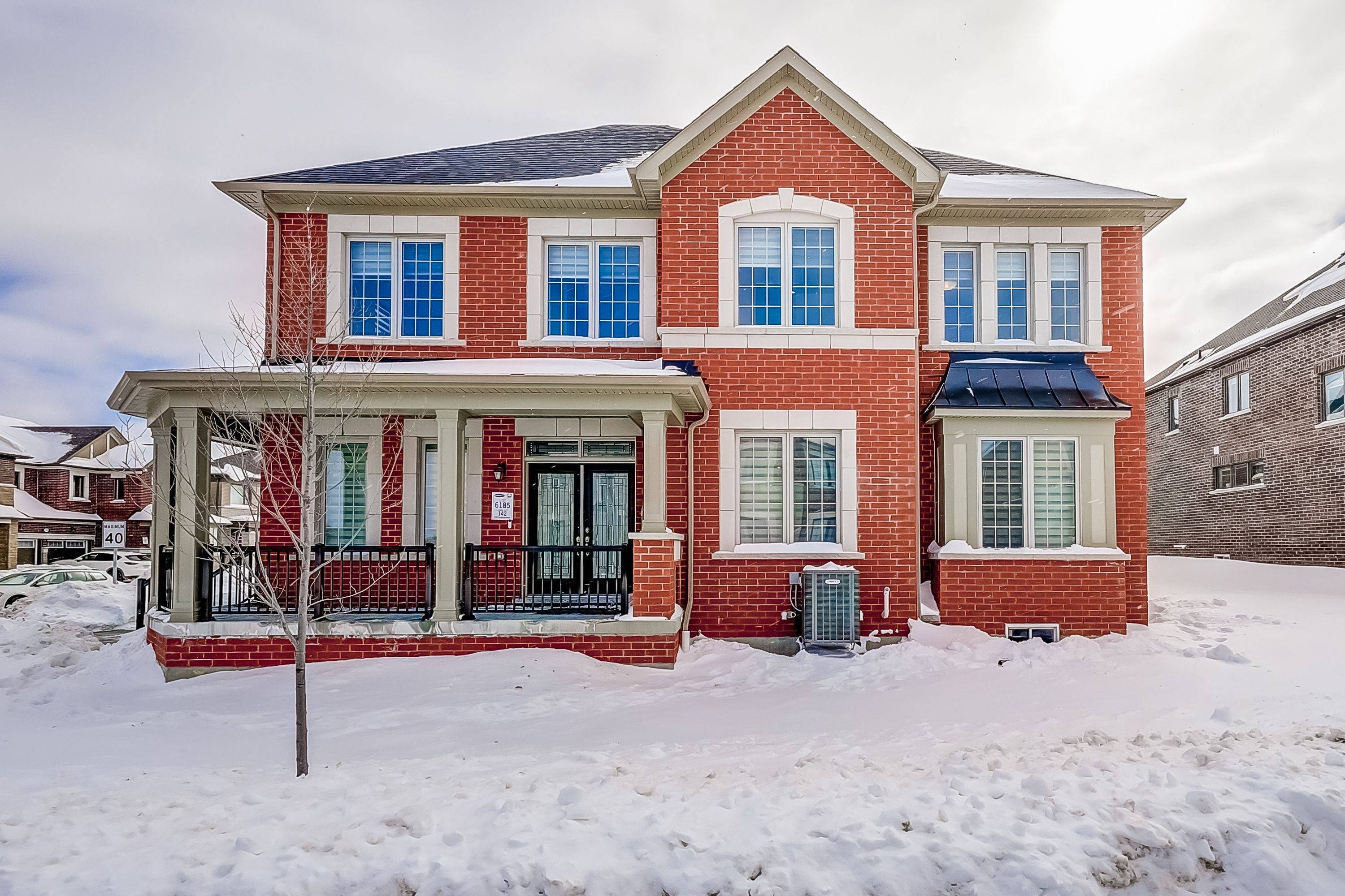 Pickering, ON L1X 0M9,3288 Turnstone BLVD