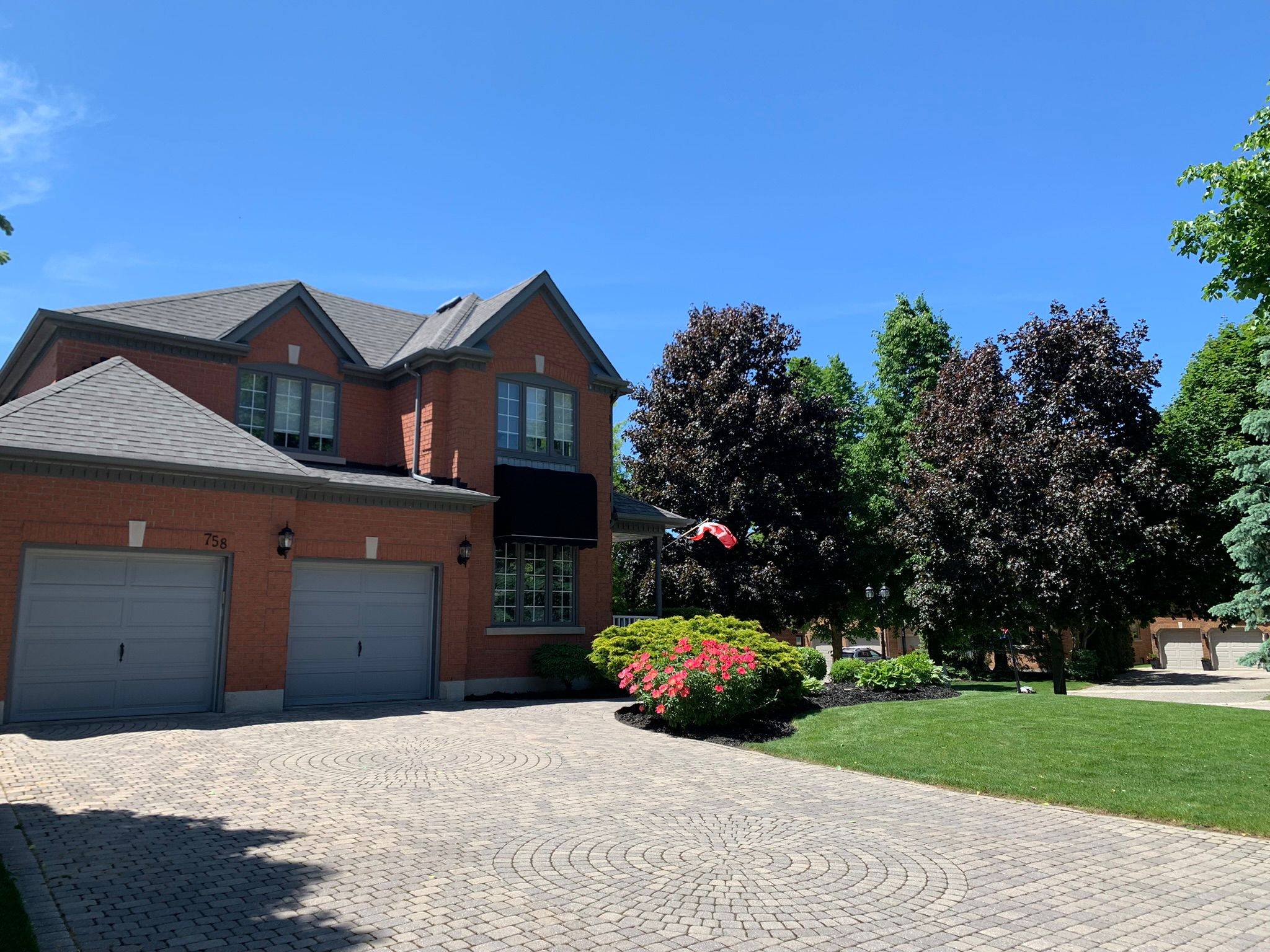 Newmarket, ON L3X 1P5,758 Exceller CIR